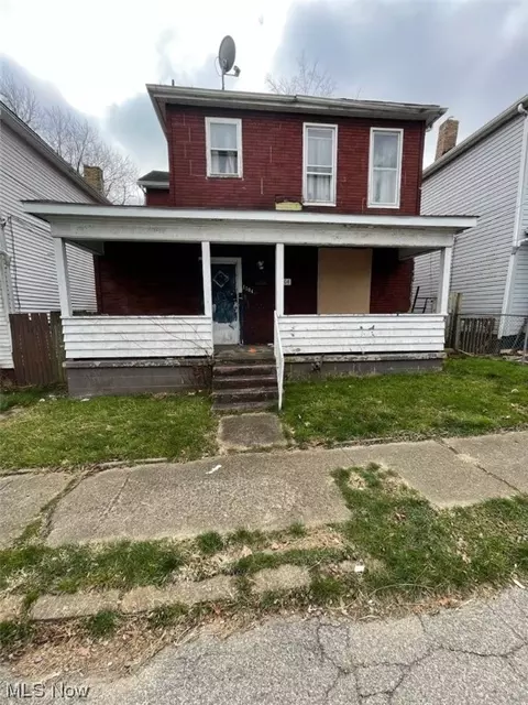 1104 Claire St, Steubenville, OH 43952