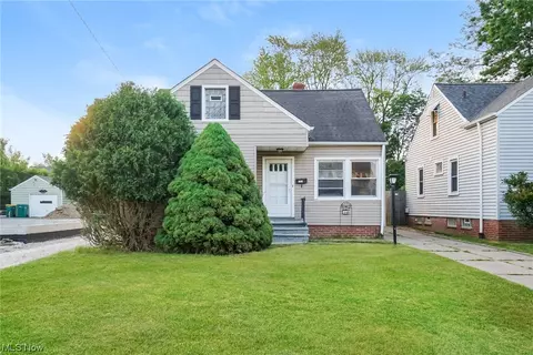5169 Clement Ave, Maple Heights, OH 44137