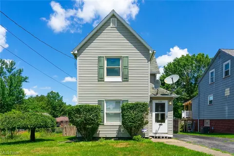 550 Devitt Ave, Campbell, OH 44405 photo 2