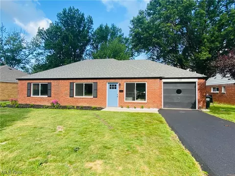 730 Sycamore Dr, Euclid, OH 44132