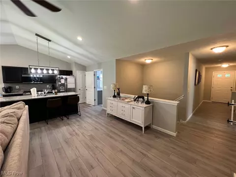 6833 Florence Ave, Ashtabula, OH 44004 photo 5