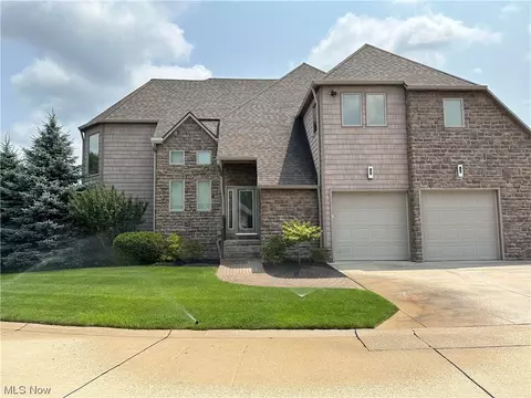 3841 Heron Watch Dr, Akron, OH 44319