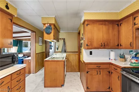 1011 Eastern Ave, Ashland, OH 44805 photo 9