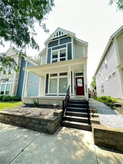 2150 W 41st St, Cleveland, OH 44113