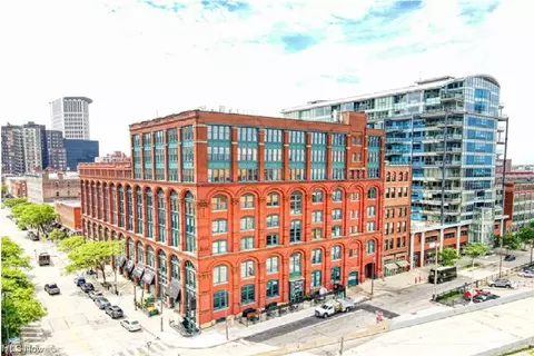635 W Lakeside Ave #302, Cleveland, OH 44113