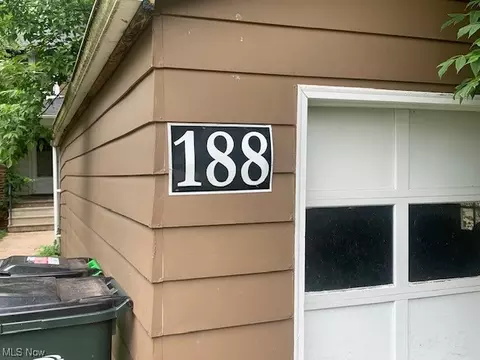 188 Beech St, Berea, OH 44017 photo 2