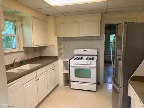 188 Beech St, Berea, OH 44017 photo 7