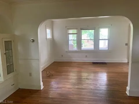 188 Beech St, Berea, OH 44017 photo 5