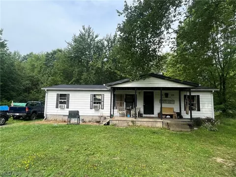 5563 Shaffer Rd NW, Warren, OH 44481 photo 1