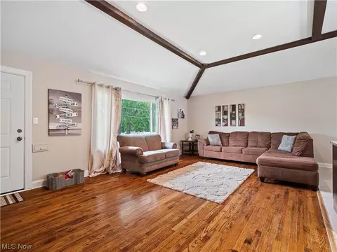 7707 Robert St, Parma, OH 44134 photo 11