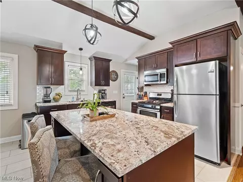 7707 Robert St, Parma, OH 44134 photo 6