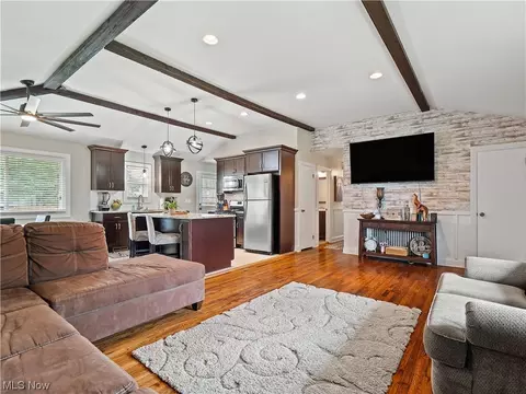 7707 Robert St, Parma, OH 44134 photo 10