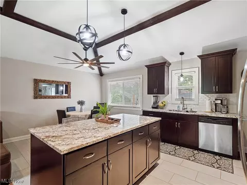 7707 Robert St, Parma, OH 44134 photo 4