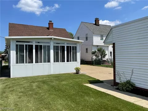 7413 Spring Garden Rd, Parma, OH 44129 photo 6