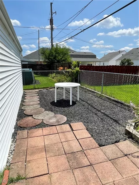7413 Spring Garden Rd, Parma, OH 44129 photo 7