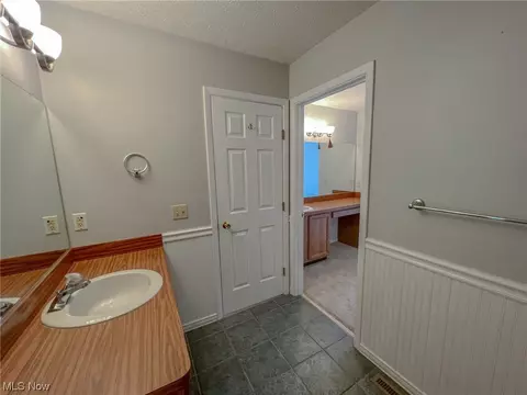 750 Hampton Cir #6, Aurora, OH 44202 photo 15