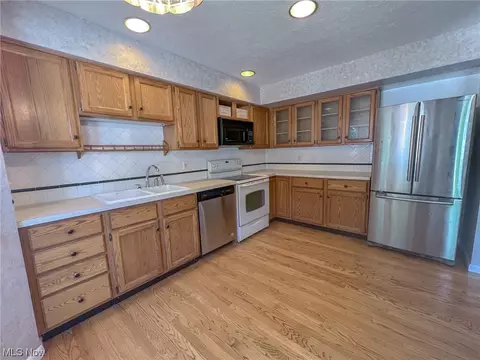 750 Hampton Cir #6, Aurora, OH 44202 photo 5