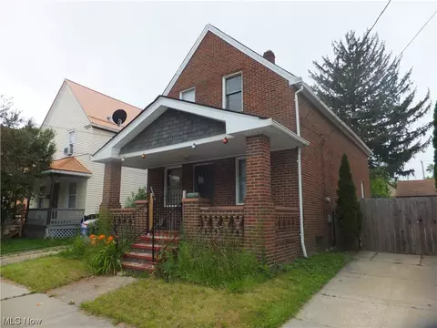 3492 W 45th St, Cleveland, OH 44102