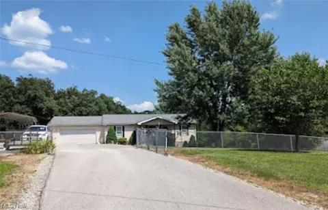 965 Access Rd, Williamstown, WV 26187 photo 2
