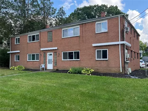 83 Homestead Dr, Boardman, OH 44512 photo 2