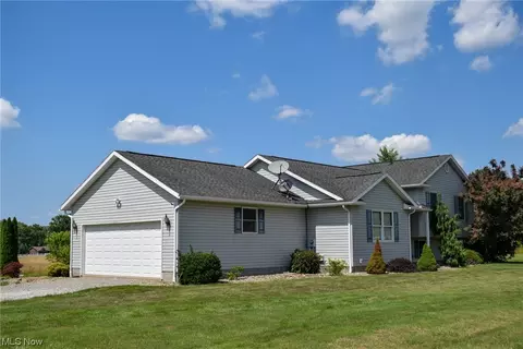 7975 NW State Route 516, Dundee, OH 44624