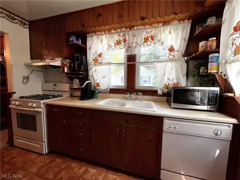 356 E Main St, Orwell, OH 44076 photo 10