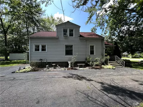 356 E Main St, Orwell, OH 44076 photo 3