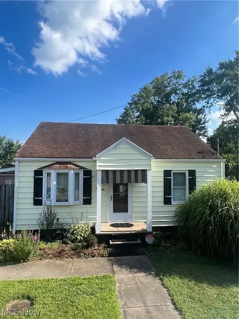 310 7th Ave, Parkersburg, WV 26101