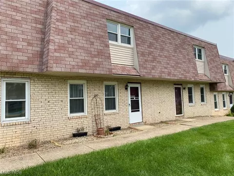 4259 Bennington Blvd #13-B, Brunswick, OH 44212