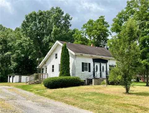 5966 Everett East Rd, Hubbard, OH 44425