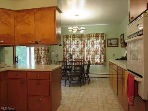 429 Crestview Dr, Ashtabula, OH 44004 photo 8