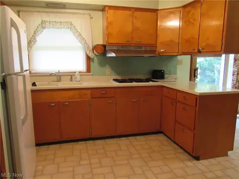 429 Crestview Dr, Ashtabula, OH 44004 photo 7