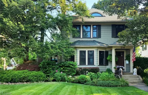 214 Columbus St, Elyria, OH 44035