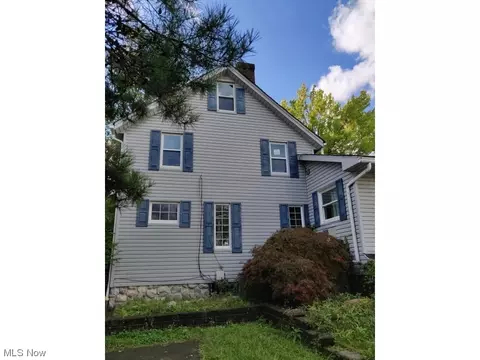 19712 Mountville Dr, Maple Heights, OH 44137