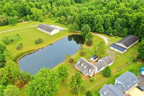 357 State Rd NW, Warren, OH 44483 photo 3
