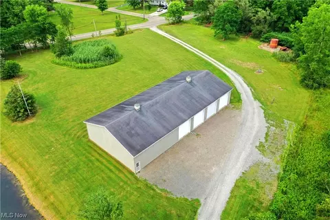 357 State Rd NW, Warren, OH 44483 photo 4