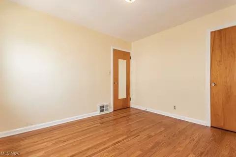 417 E 271st St, Euclid, OH 44132 photo 15