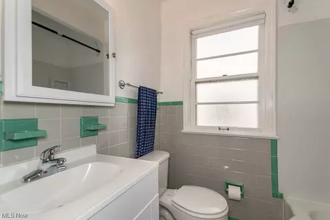 417 E 271st St, Euclid, OH 44132 photo 11