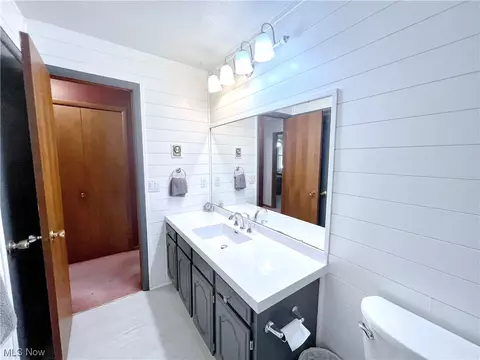 304 Crestview Dr, Elyria, OH 44035 photo 28