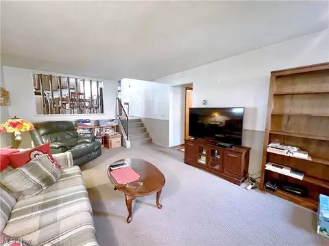 304 Crestview Dr, Elyria, OH 44035 photo 13