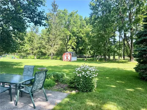 304 Crestview Dr, Elyria, OH 44035 photo 32