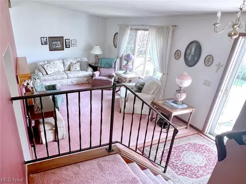 304 Crestview Dr, Elyria, OH 44035 photo 30