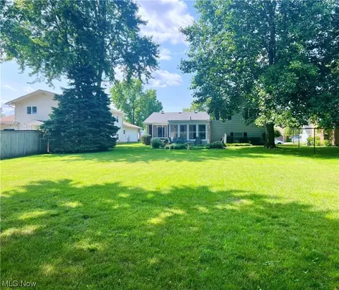 304 Crestview Dr, Elyria, OH 44035 photo 33