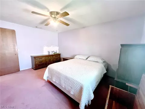 304 Crestview Dr, Elyria, OH 44035 photo 23