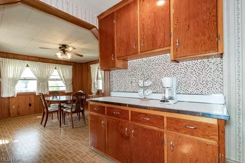 30146 Phillips Ave, Wickliffe, OH 44092 photo 13
