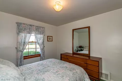 30146 Phillips Ave, Wickliffe, OH 44092 photo 23