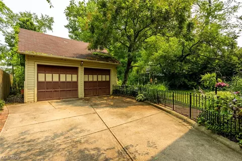 178 Baker St, Berea, OH 44017 photo 19