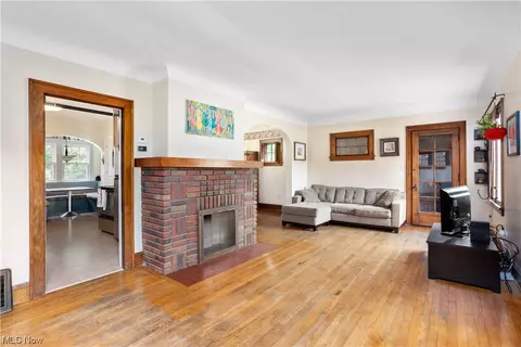 178 Baker St, Berea, OH 44017 photo 5