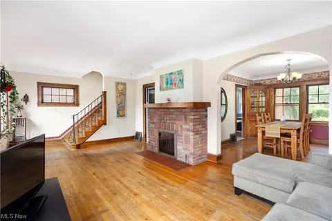 178 Baker St, Berea, OH 44017 photo 4