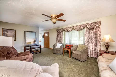 6105 Firestone Rd NE, Canton, OH 44721 photo 9